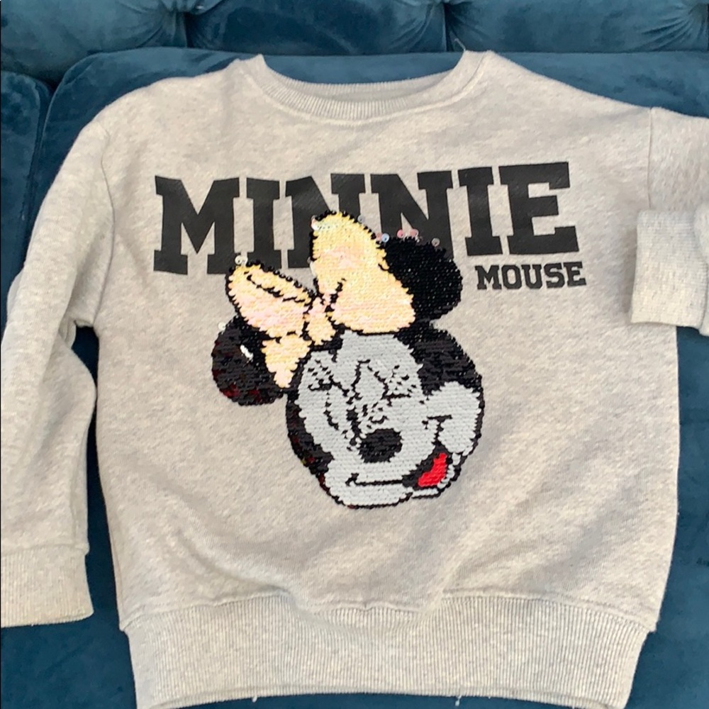 Adorable mini mouse sweatshirt